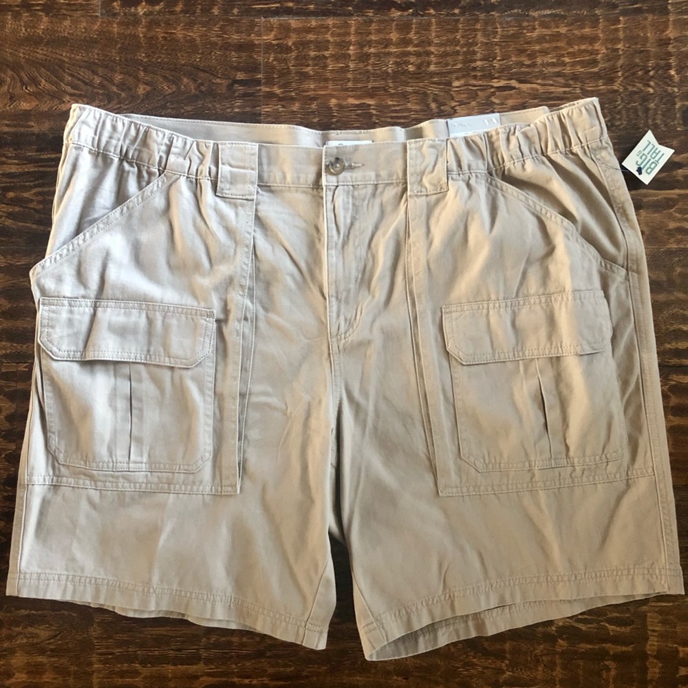 Croft&Barrow Khaki Cargo Short-Size 48 (NWT)